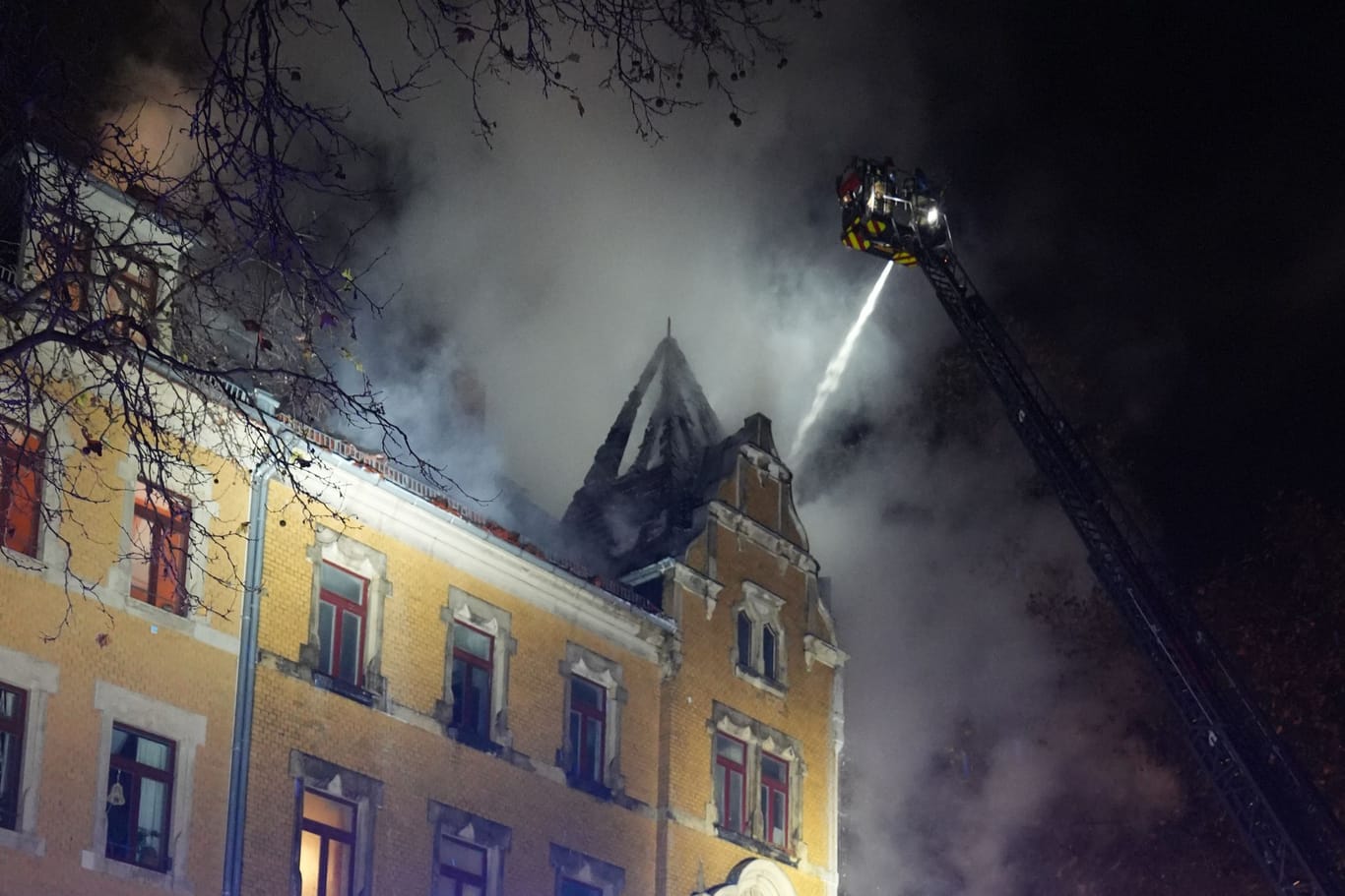 Alle Bewohner des Hauses in der Wernerstraße wurden evakuiert.