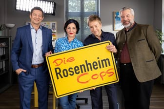 "Die Rosenheim-Cops": Sven Hansen (Igor Jeftić), Miriam Stockl (Marisa Burger), Michi Mohr (Max Müller) und Anton Stadler (Dieter Fischer)