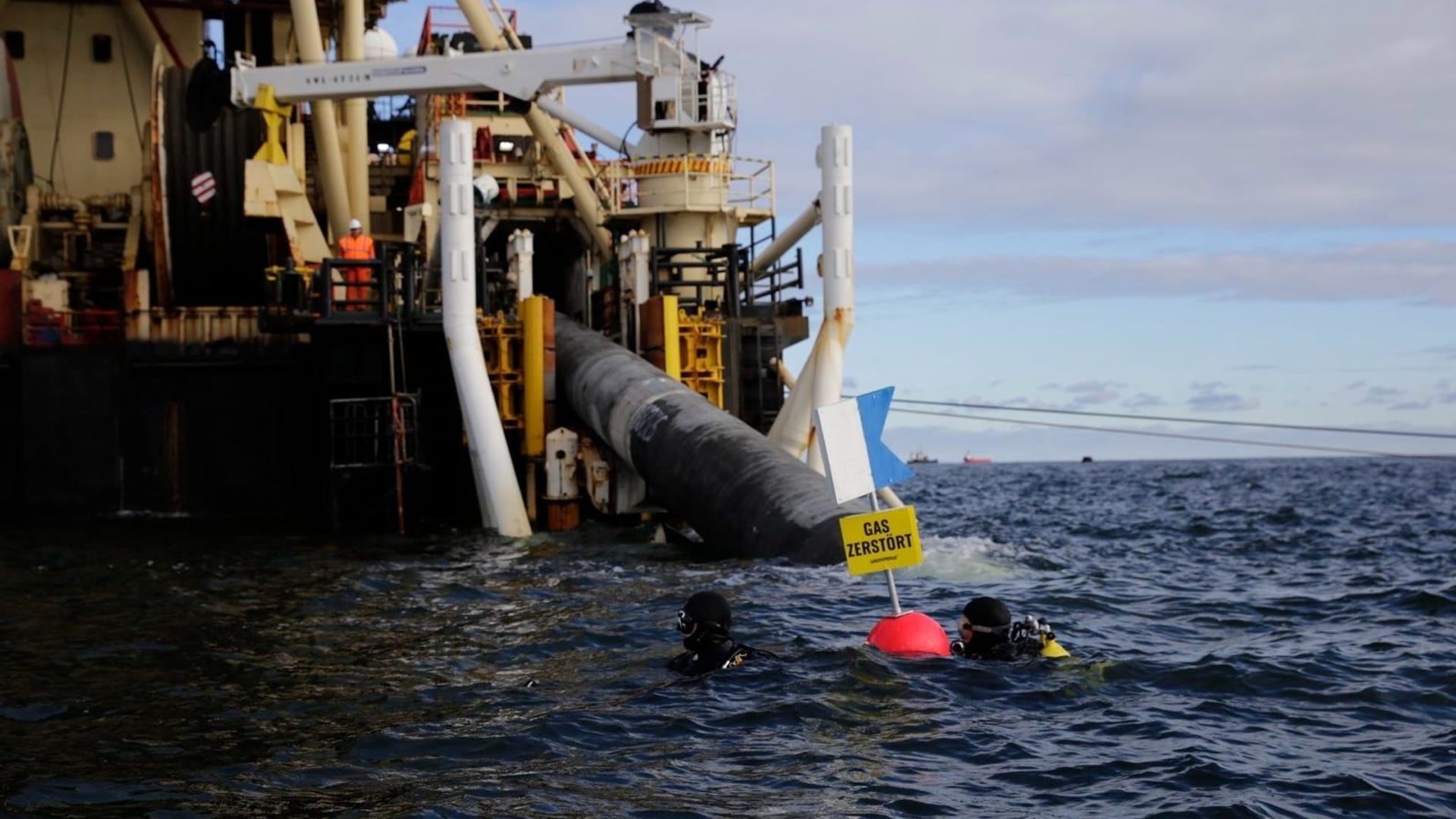 Greenpeace demonstriert gegen Pipeline Greenpeace demonstriert gegen Pipeline