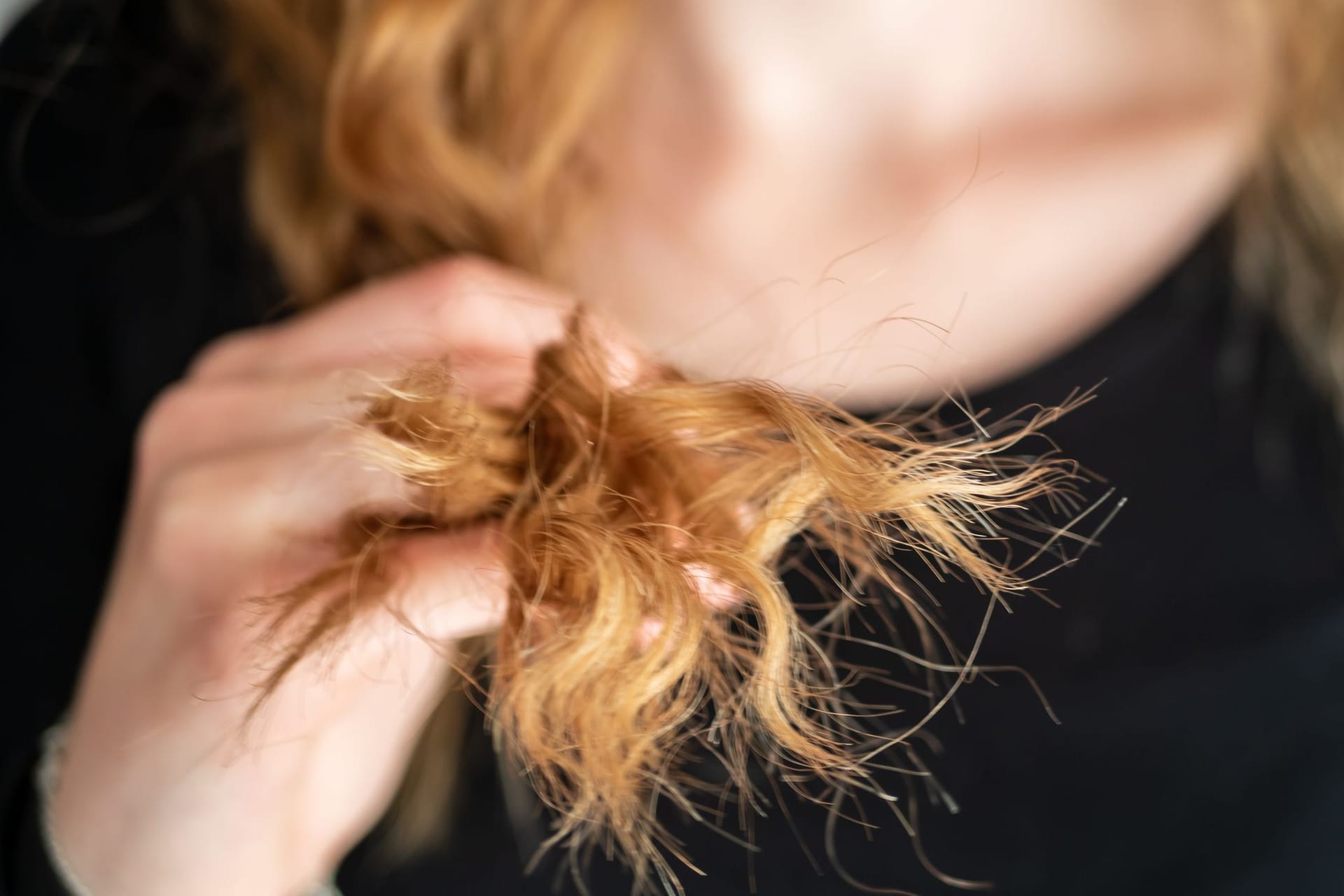 Falsche Haarpflege kann zu Spliss führen.