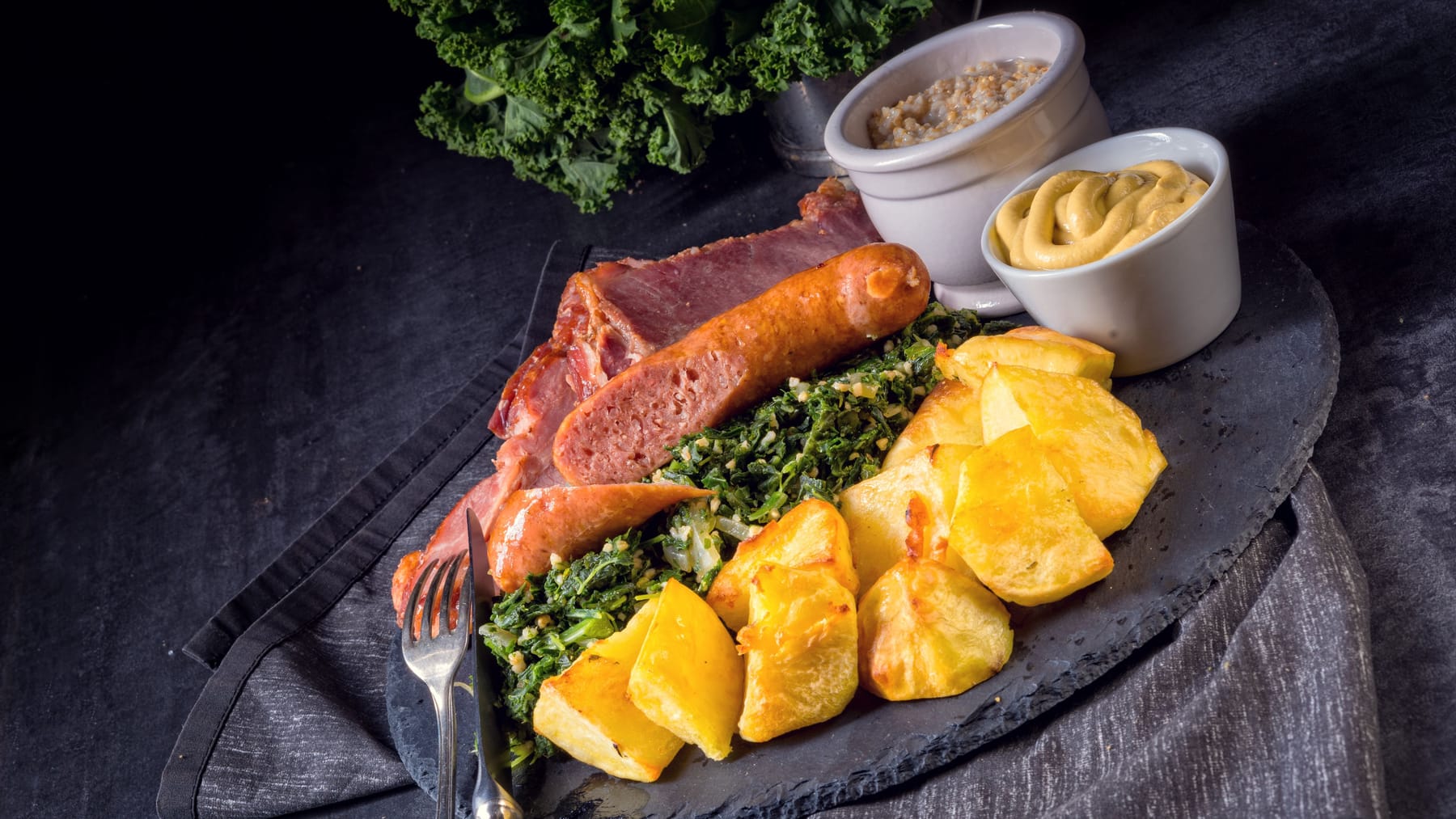 Grünkohl mit Pinkel: Rezept – So gelingt der norddeutsche Klassiker
