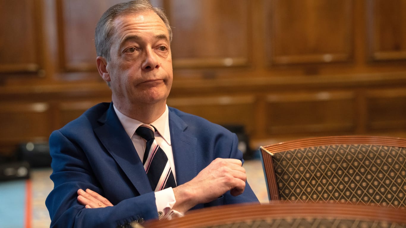 Nigel Farage: Er galt als umstrittener Politiker.