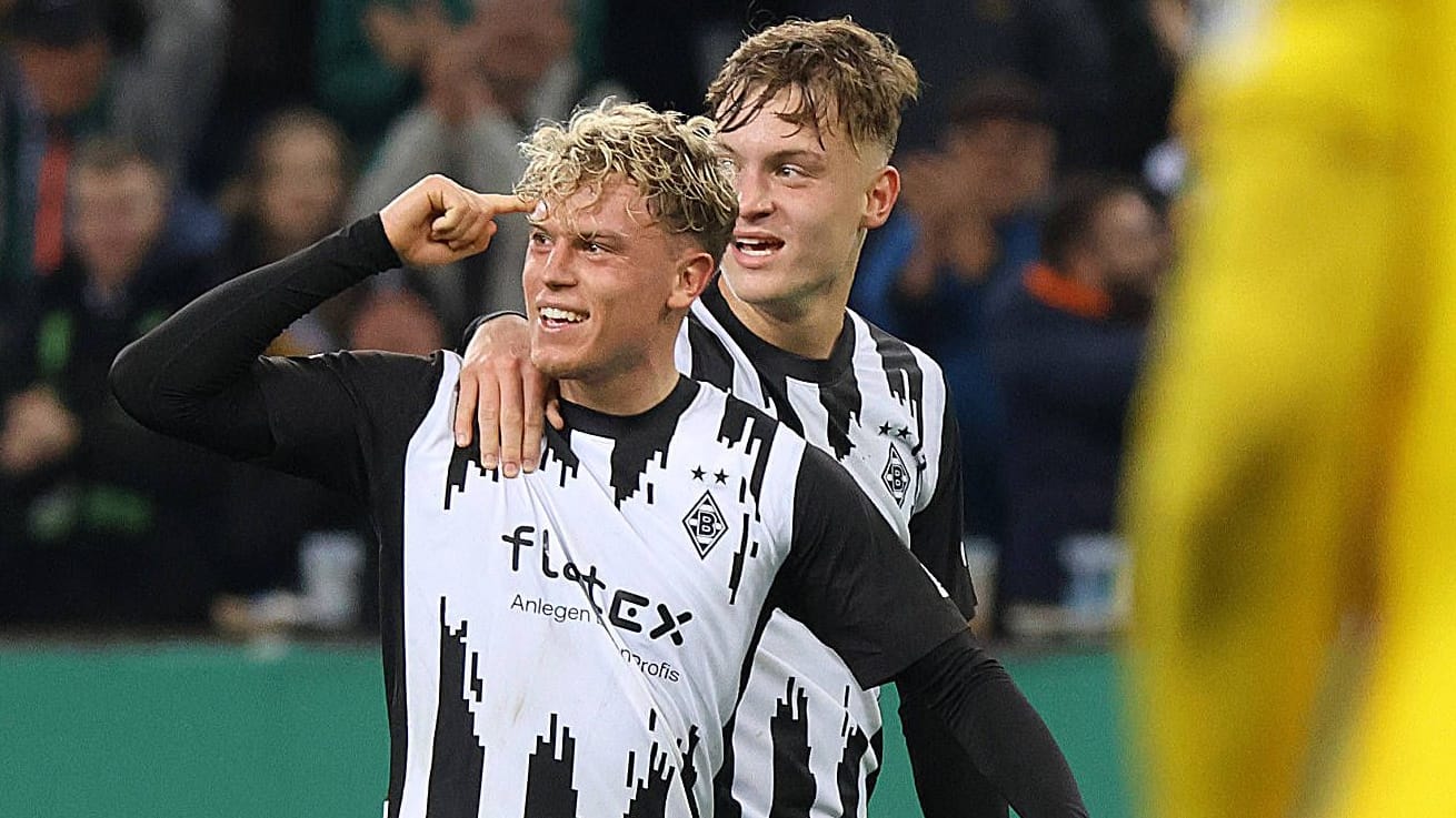 Robin Hack (l.): Der Offensivmann spielt seit dem Sommer in Gladbach. Robin Hack (l.): Der Offensivmann spielt seit dem Sommer in Gladbach.
