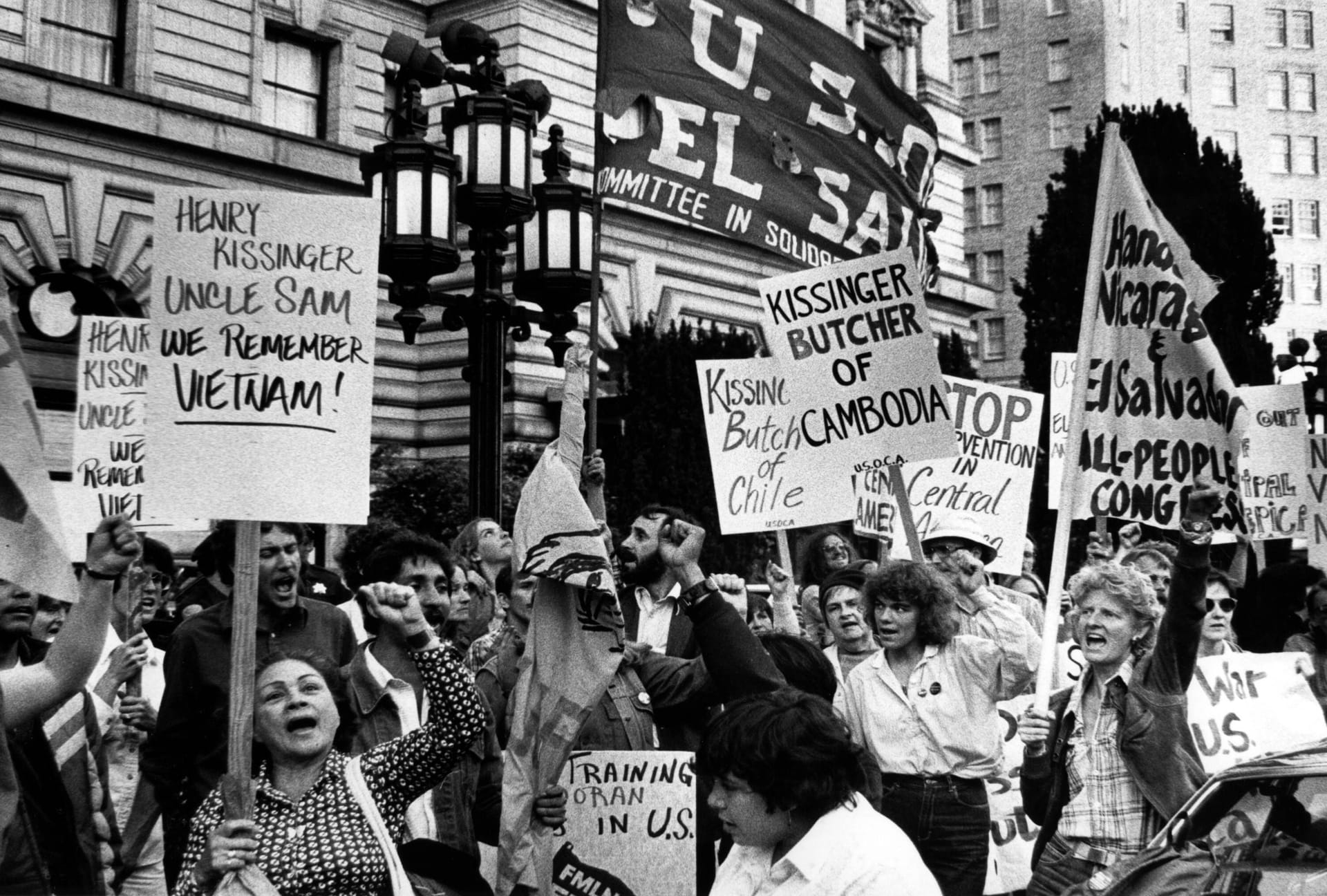 Proteste gegen Kissinger 1983 in San Francisco: Für das linke Amerika war er eine höchst verachtenswerte Person.