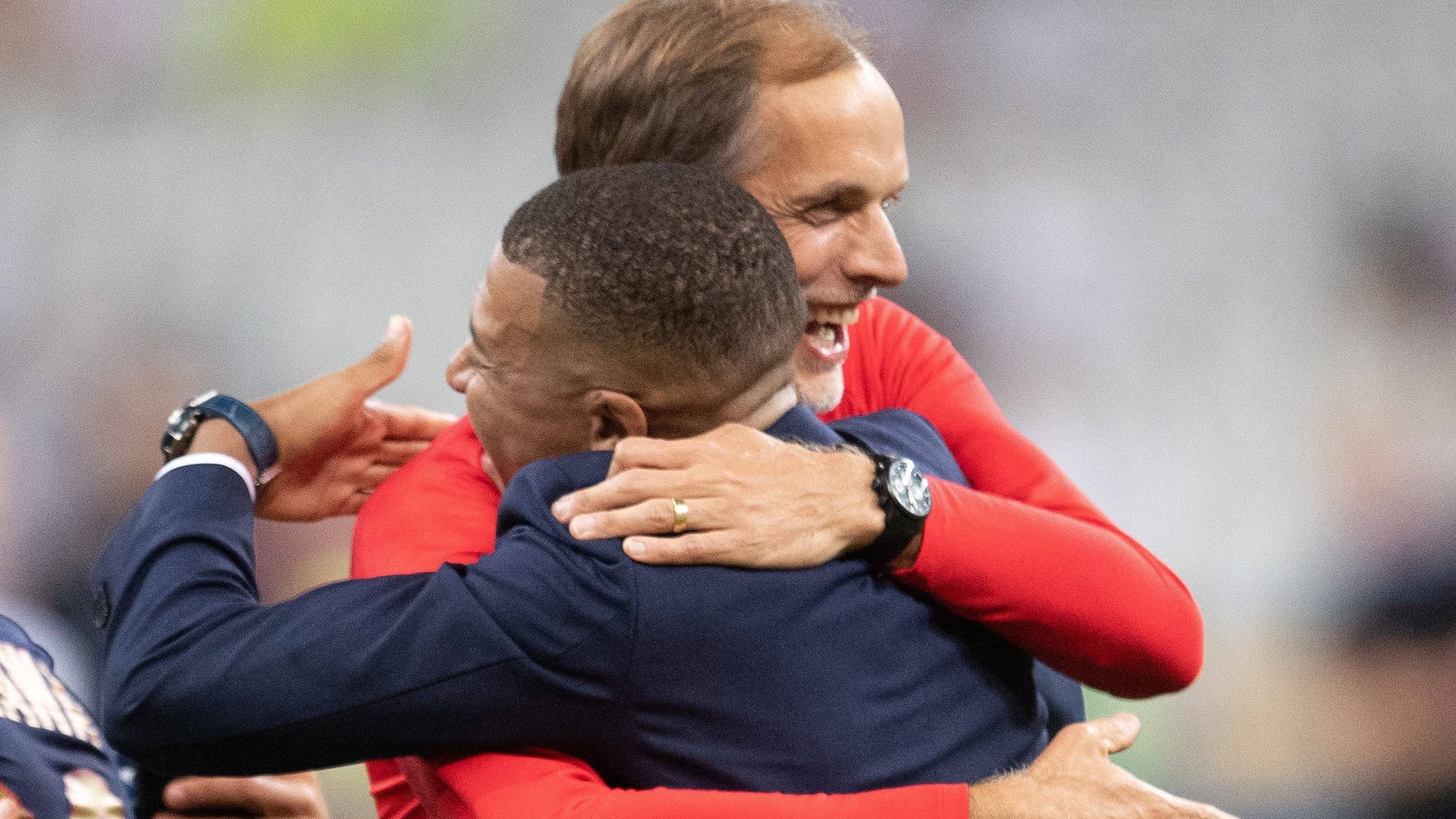 Thomas Tuchel (l.) und Kylian Mbappé: Die beiden arbeiteten bereits bei Paris Saint-Germain sehr erfolgreich zusammen.