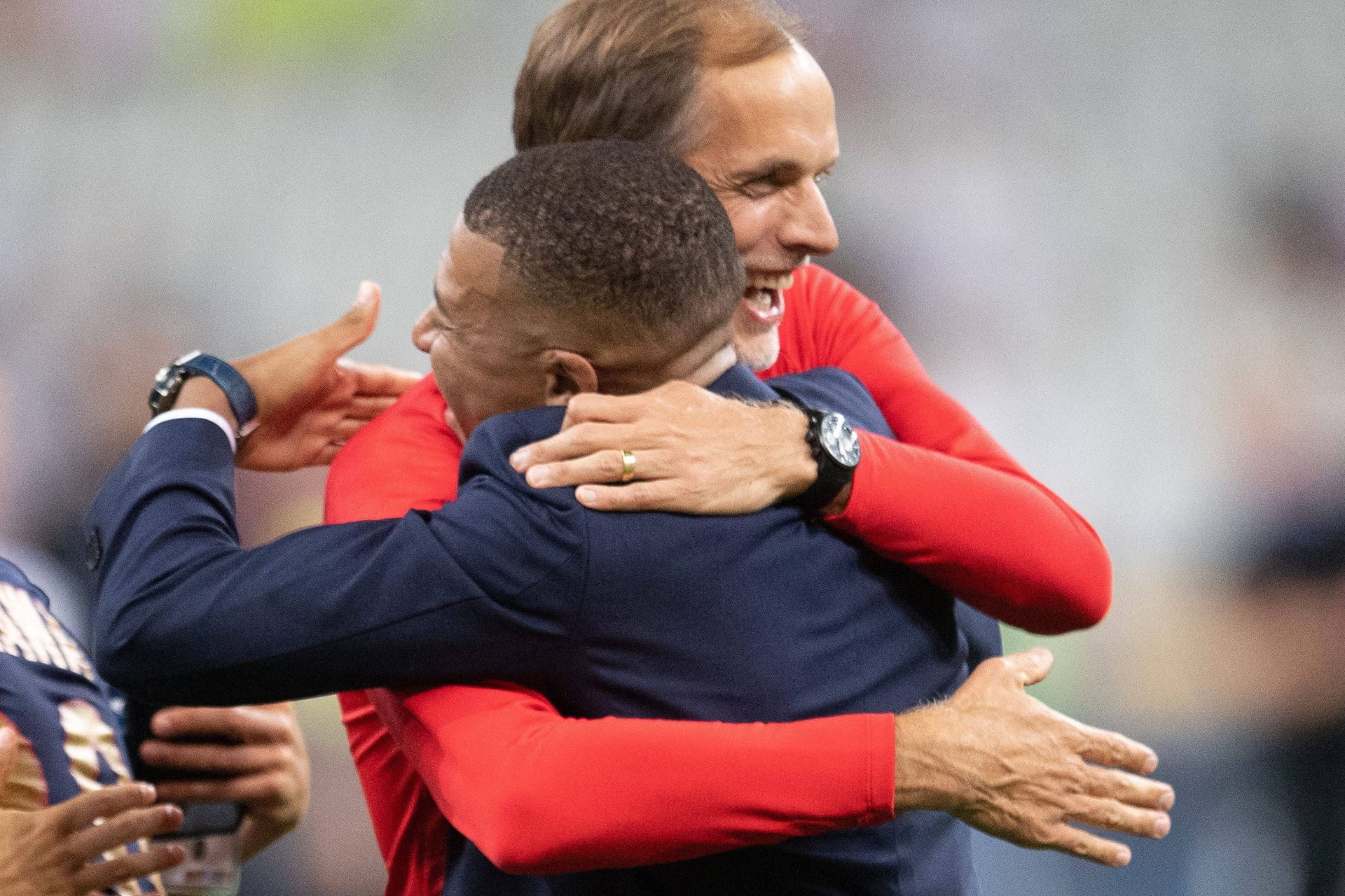 Thomas Tuchel (l.) und Kylian Mbappé: Die beiden arbeiteten bereits bei Paris Saint-Germain sehr erfolgreich zusammen.