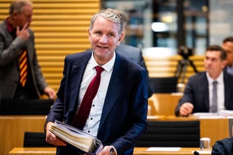 Björn Höcke, Parteichef der Thüringer AfD: Die gesichert rechtsextreme Partei muss das ARD-Magazin "Monitor" zum Parteitag akkreditieren.