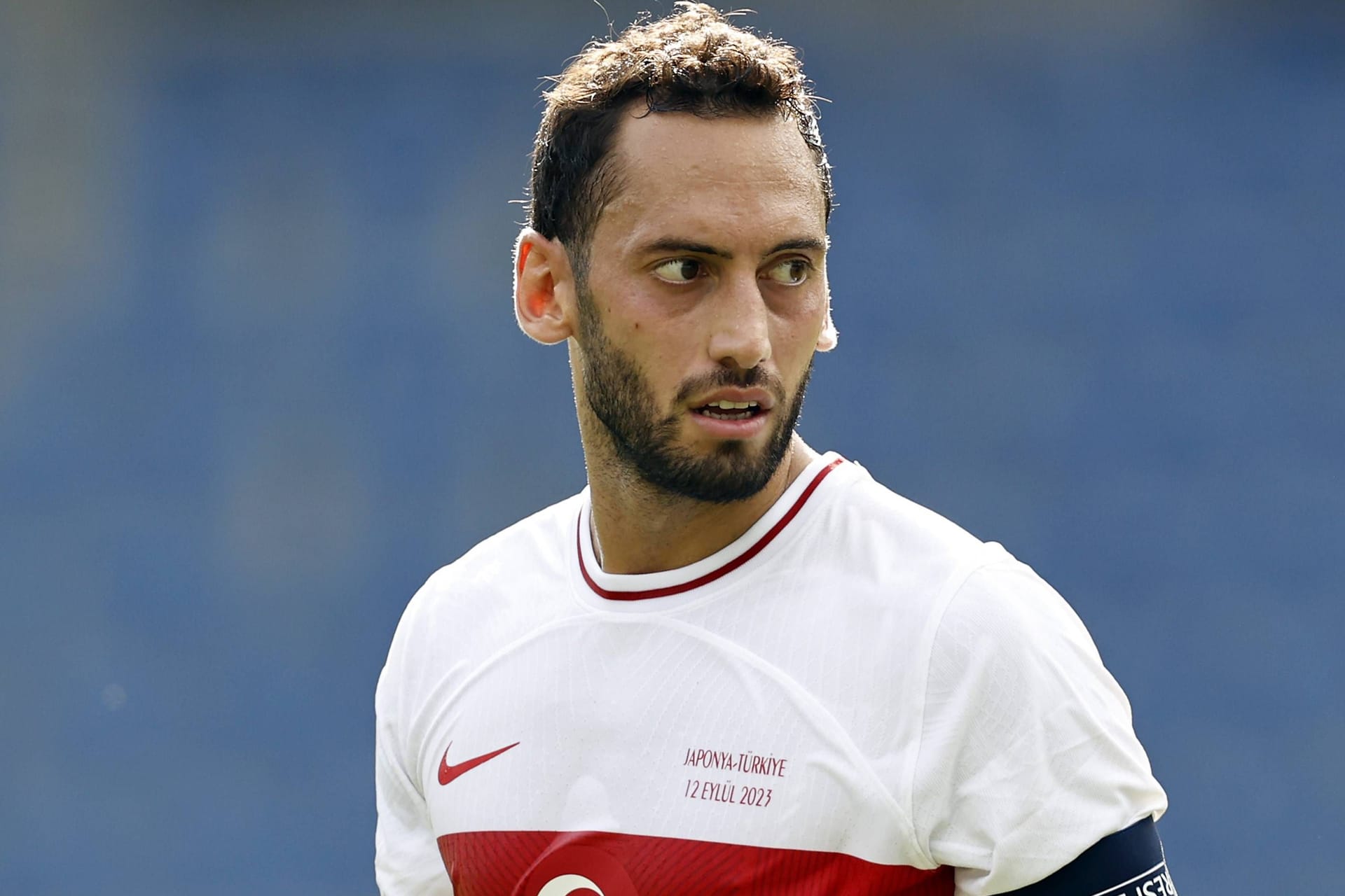 Hakan Çalhanoğlu, hier beim Länderspiel der Türkei gegen Japan im September: Der 29-Jährige absolvierte bisher 82 Einsätze.