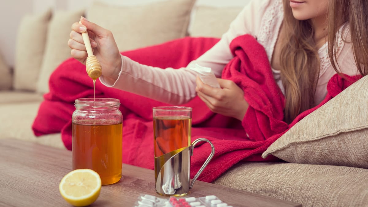 Honig gegen Husten: Was bringt das Hausmittel?