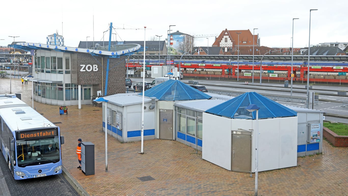 Die öffentlichen Toiletten am ZOB auf Sylt: Ihre Reinigung zählt zu den Pflichten eines neuen Kiosk-Pächters.