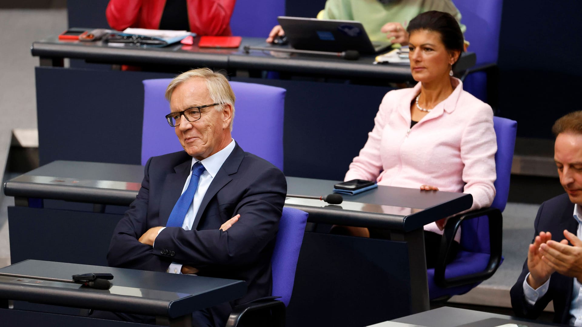 Dietmar Bartsch und Sahra Wagenknecht in der 51. Sitzung des Deutschen Bundestages: Die Linke versucht angesichts der geplanten Parteigründung von Wagenknecht wieder an Profil zu gewinnen.