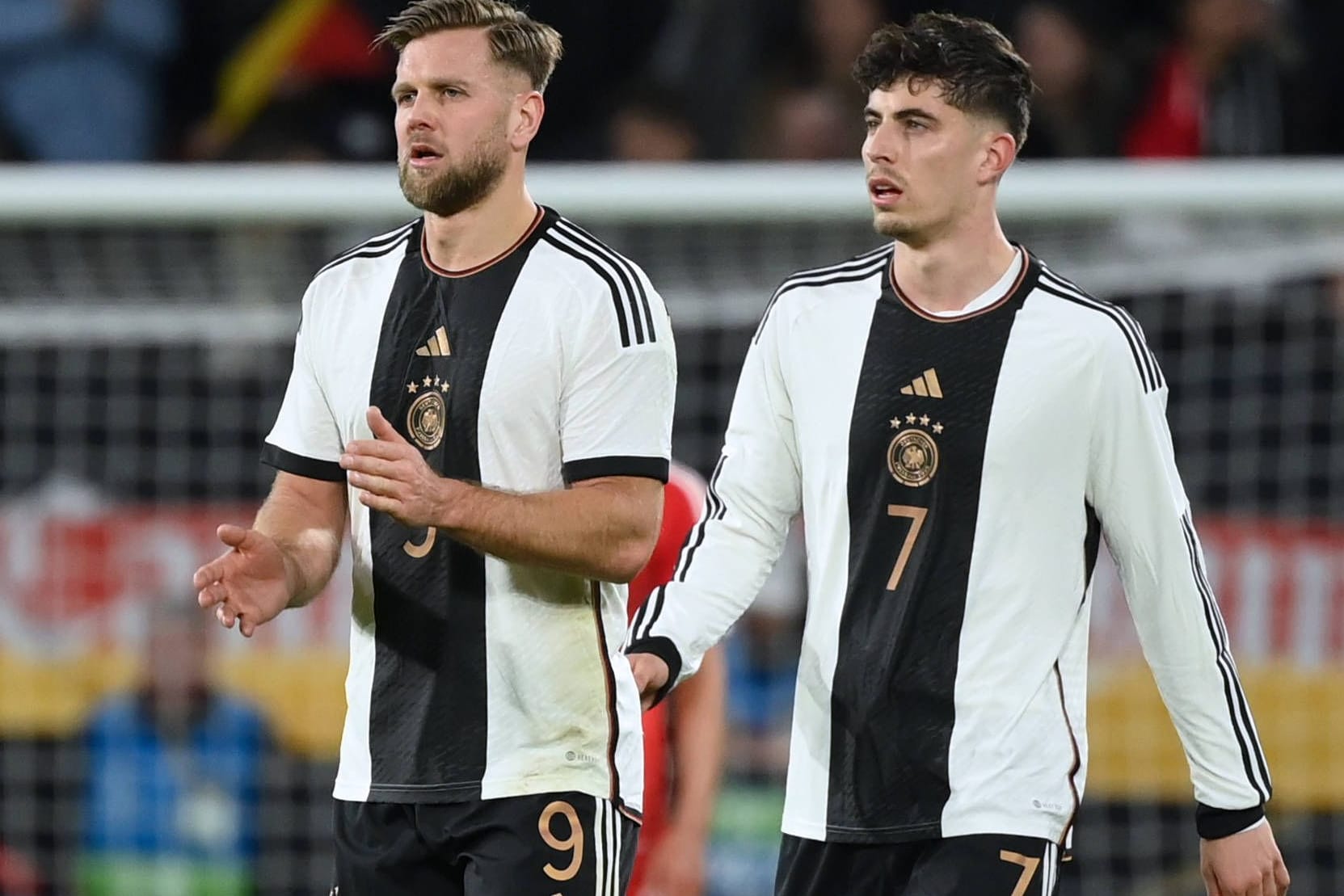 Niclas Füllkrug (l.) und Kai Havertz starten beide gegen die Türkei.