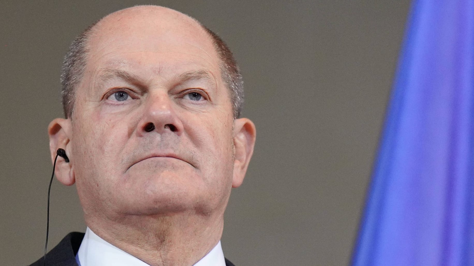 Olaf Scholz (SPD): Der deutsche Bundeskanzler will mit einer Videobotschaft auf die Haushaltskrise eingehen. Solche Videoauftritte nehmen die deutschen Kanzler traditionell nur relativ selten zu besonderen Anlässen vor. Olaf Scholz (SPD): Der deutsche Bundeskanzler will mit einer Videobotschaft auf die Haushaltskrise eingehen. Solche Videoauftritte nehmen die deutschen Kanzler traditionell nur relativ selten zu besonderen Anlässen vor.