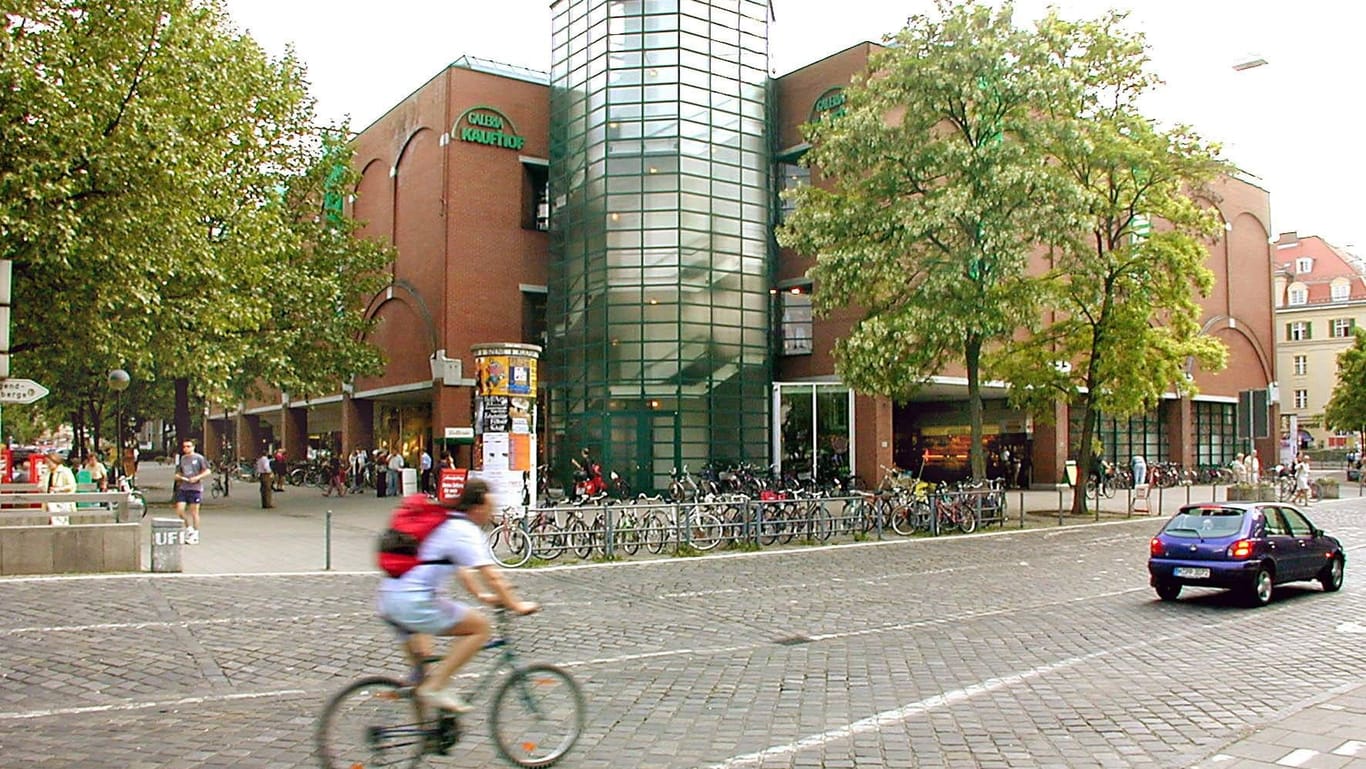 Die Galeria-Filiale am Rotkreuzplatz (Archivbild) steht für 100 Millionen Euro zum Verkauf.