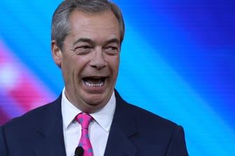 Nigel Farage: Der 59-Jährige probiert sich als Realitysternchen.