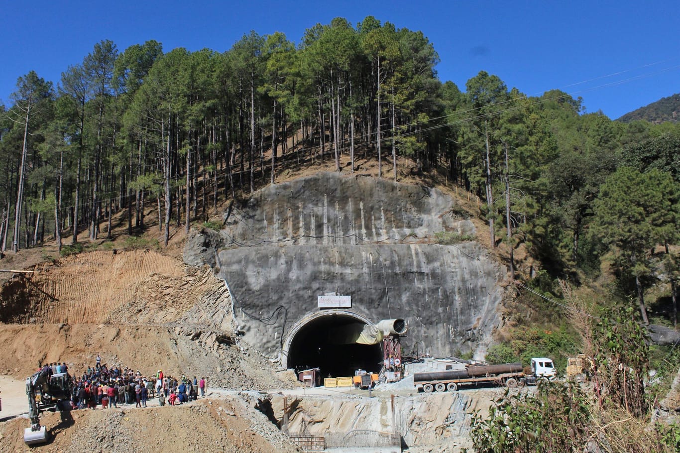 Tunnel-Einsturz in Indien Tunnel-Einsturz in Indien