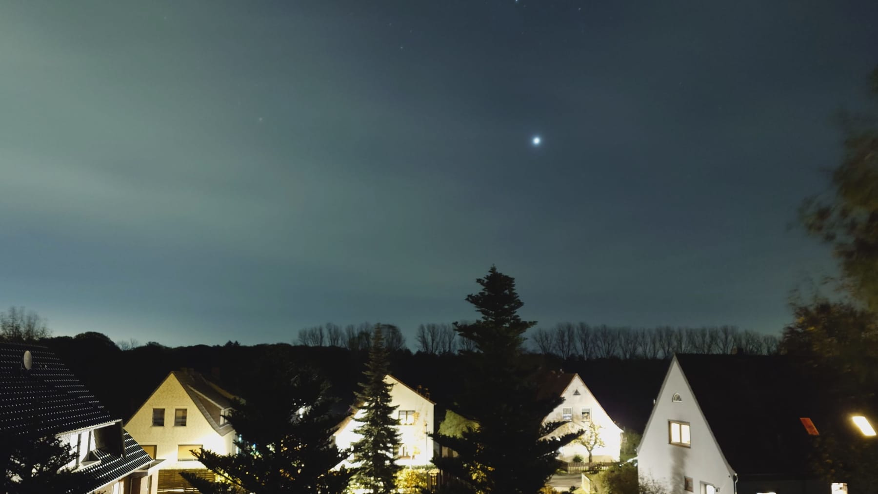 Jupiter in the night sky over Lower Saxony – visible with the naked eye