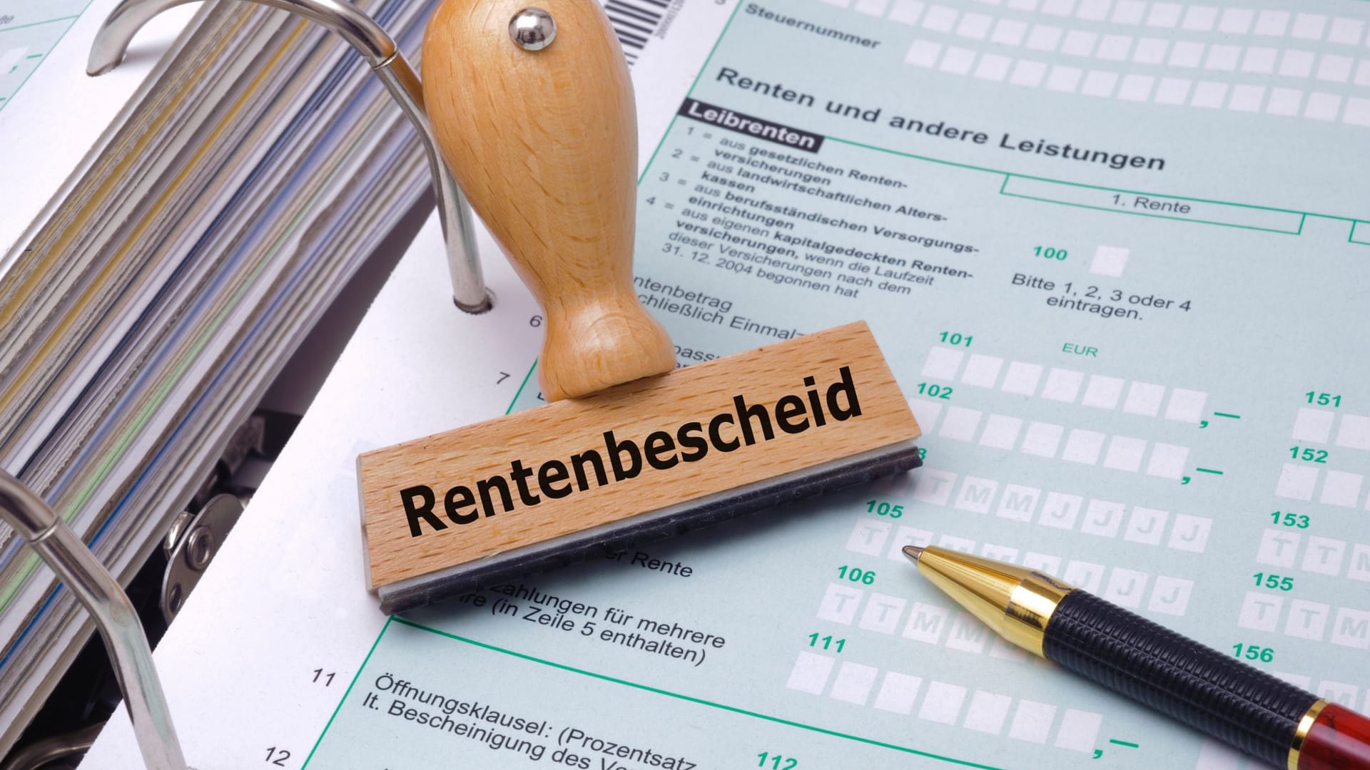 Stempel mit der Aufschrift "Rentenbescheid"