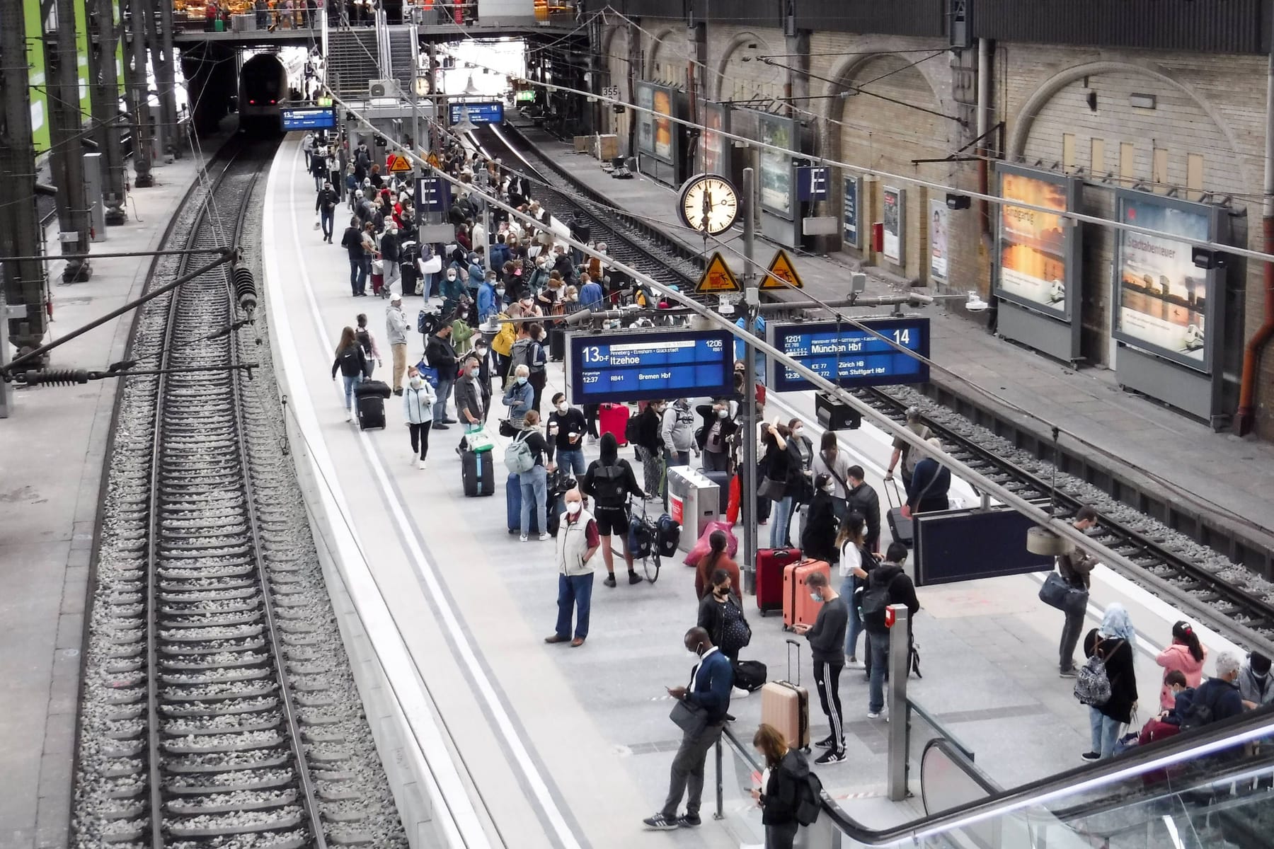 GDL-Streik in München: S-Bahn-Verkehr weiterhin massiv eingeschränkt -  München - SZ.de