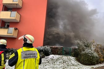 Bochum: Kellerbrand mit starker Rauchentwicklung