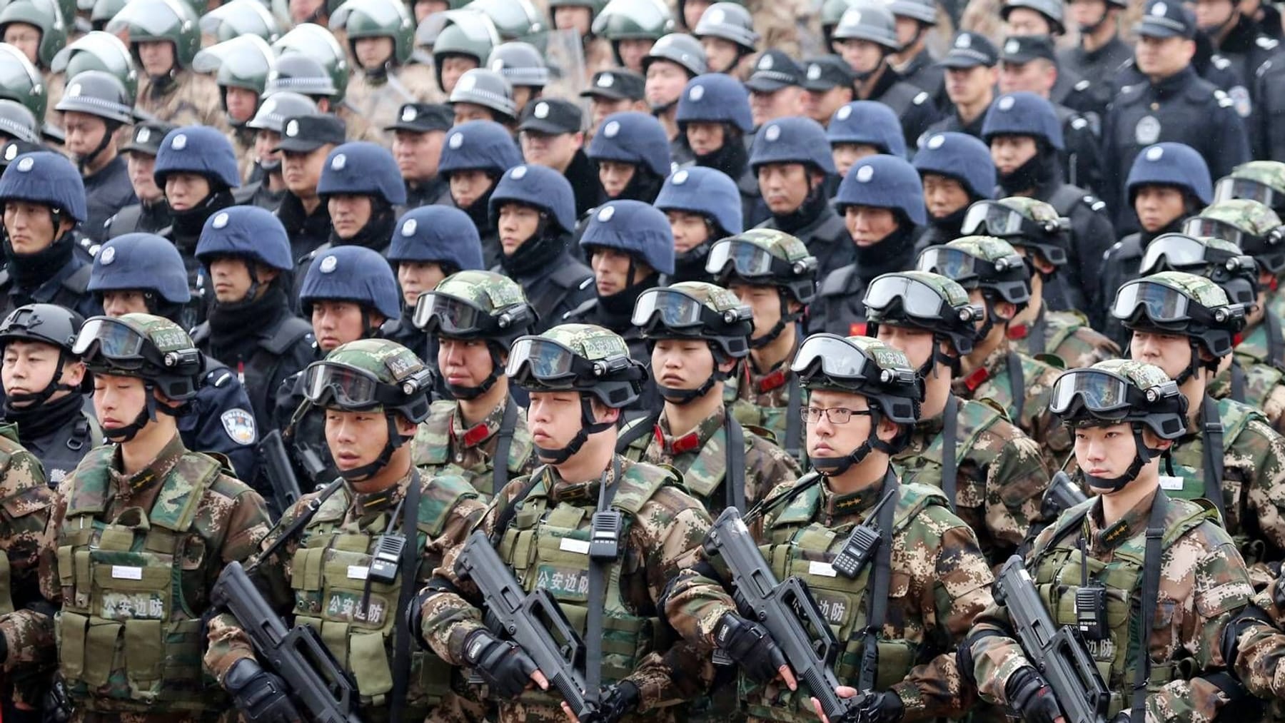 China stuurt troepen naar de grens