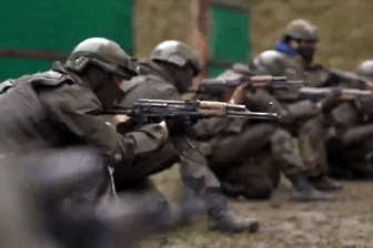Training mit tschetschenischen Spezialeinheiten: Aufnahmen zeigen den brisanten Zusammenschluss.