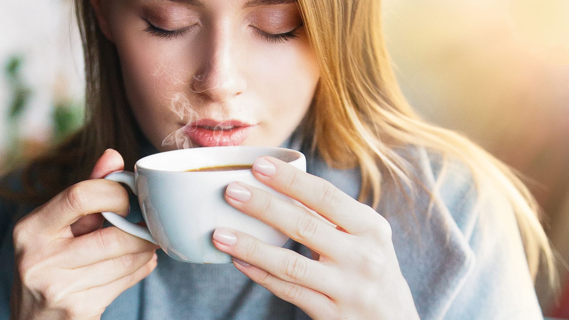 Kaffee: Wer viel Kaffee trinkt, kann mit der richtigen Zubereitungsmethode viel Geld sparen.