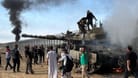 Angriff von Hamas-Terroristen auf Israel am 7. Oktober 2023 (Archivbild): Verwarf ein israelischer Geheimdienstler die Warnung vor dem Angriff?