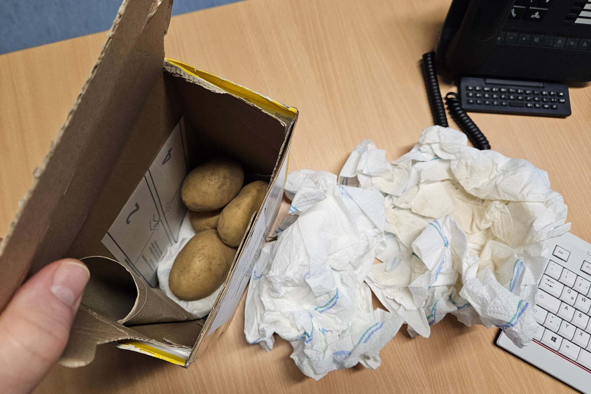 Das Paket mit den Kartoffeln: Ein Niedersachse wurde übers Ohr gehauen.