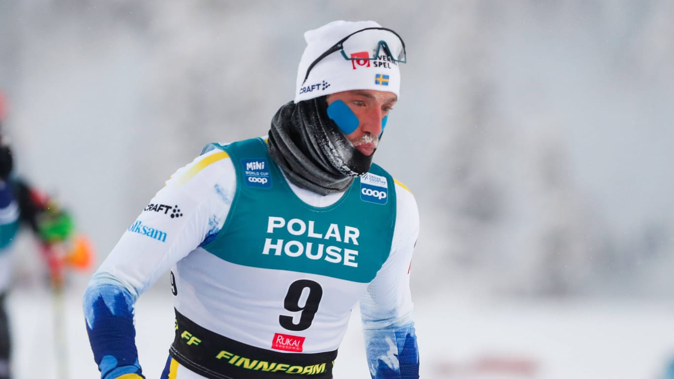 Calle Halfvarsson: Der Langläufer erlebte ein schmerzhaftes Rennen in Finnland.