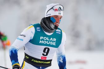 Calle Halfvarsson: Der Langläufer erlebte ein schmerzhaftes Rennen in Finnland.