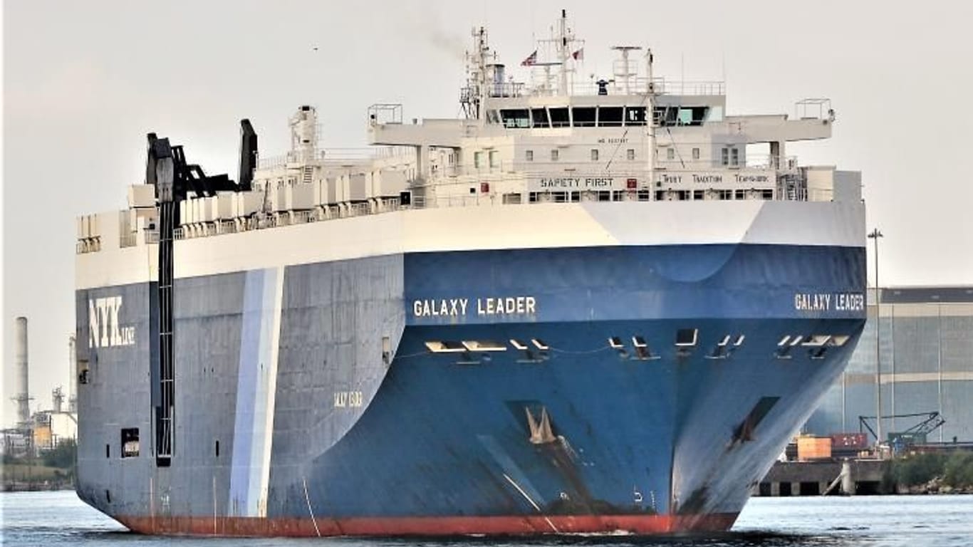 Frachtschiff Galaxy Leader (Archivbild): Einem Bericht zufolge haben Huthi-Rebellen die Kontrolle des Autotransporters übernommen.