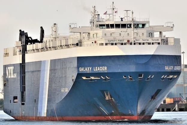 Frachtschiff Galaxy Leader (Archivbild): Einem Bericht zufolge haben Huthi-Rebellen die Kontrolle des Autotransporters übernommen.