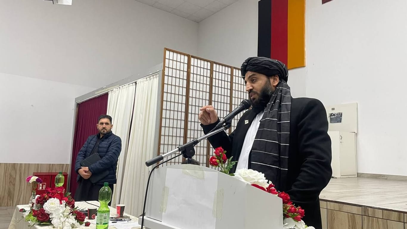 Sein Auftritt in Köln löste eine Debatte aus: Taliban-Funktionär Abdul Bari Omar (Archivbild).