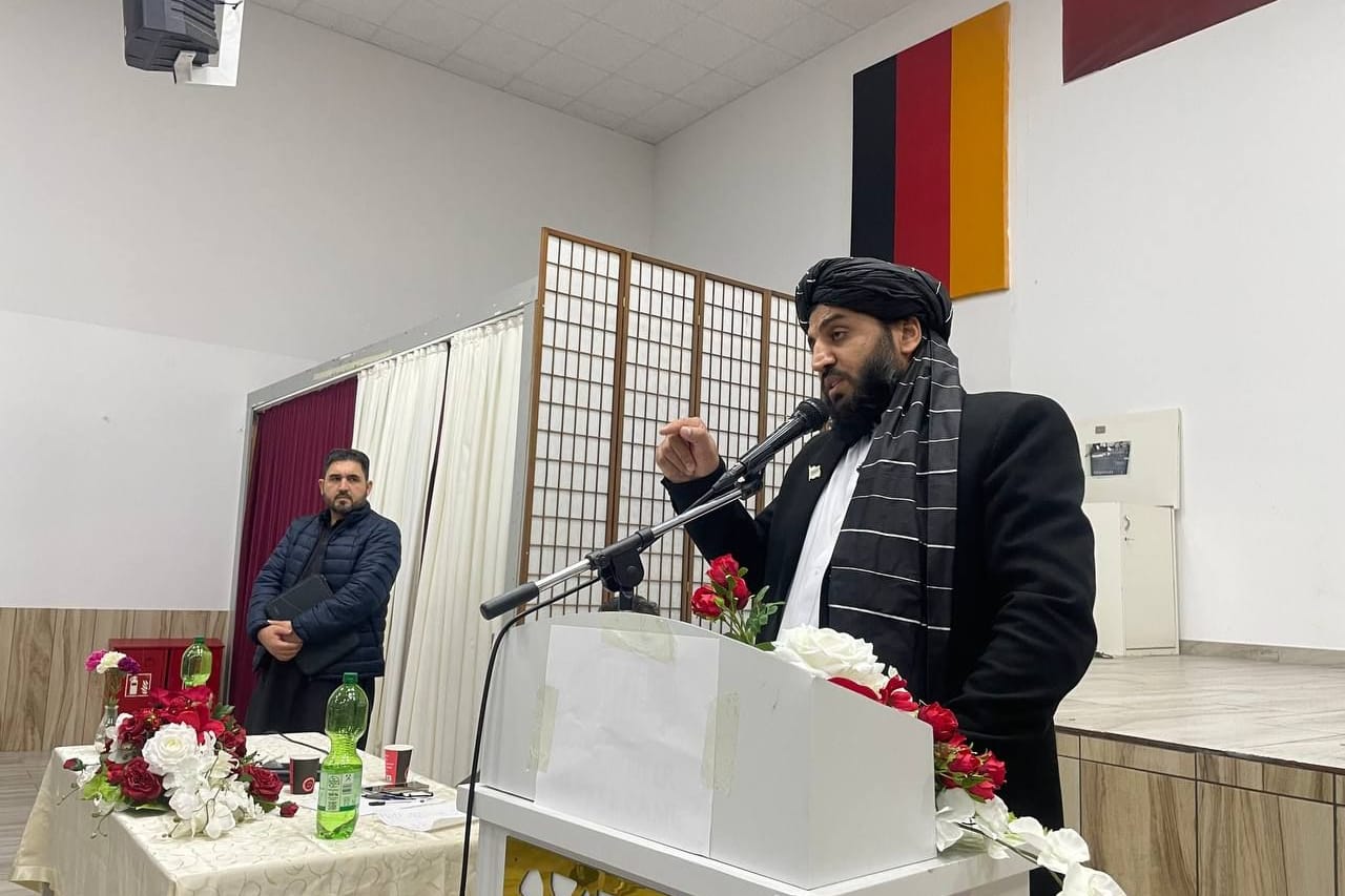 Sein Auftritt in Köln löste eine Debatte aus: Taliban-Funktionär Abdul Bari Omar (Archivbild).