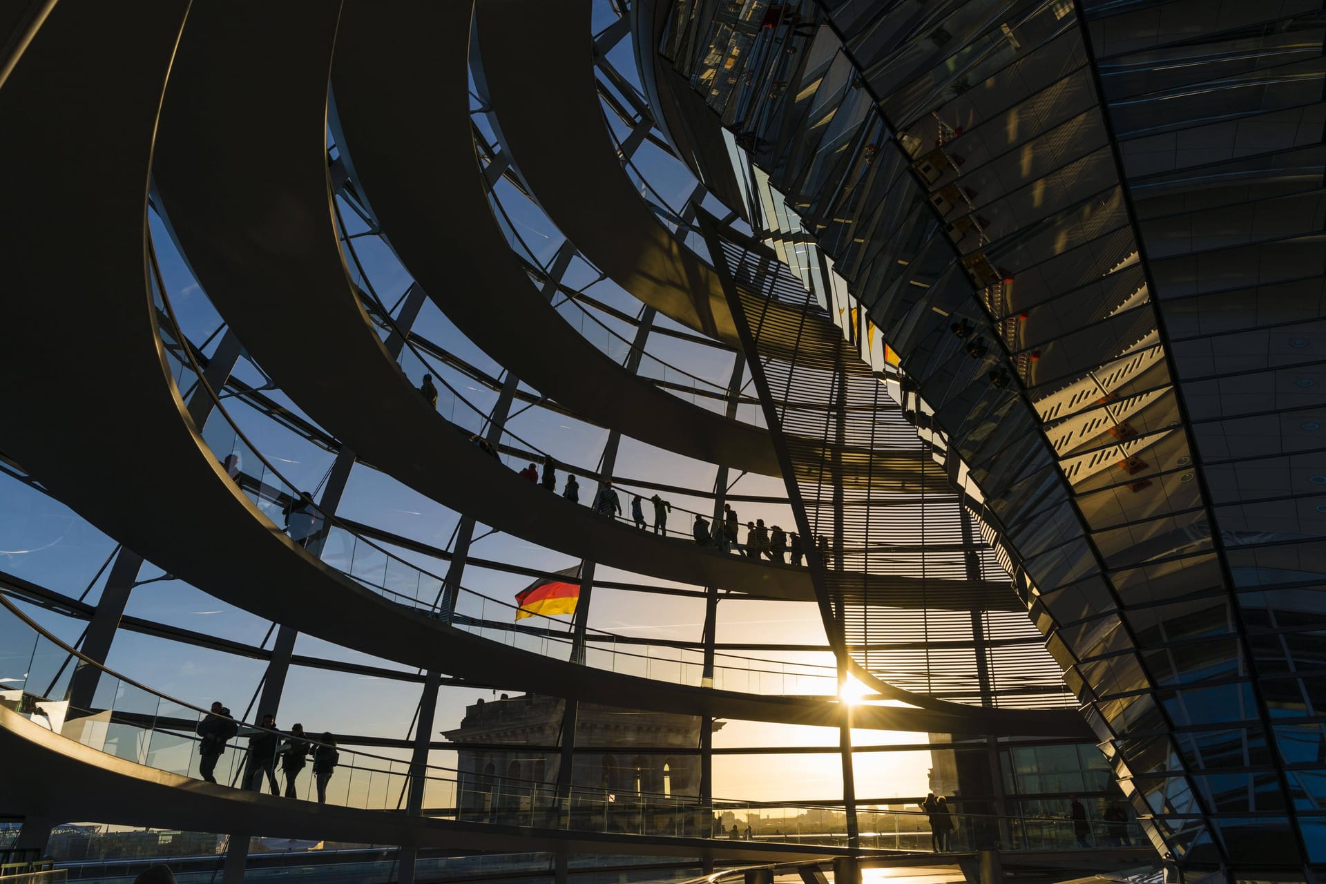 Besuch in Berlin: Die Abegeordneten haben sich gegen Kürzungen bei den Reisen aus ihrem Wahlkreis gewehrt.