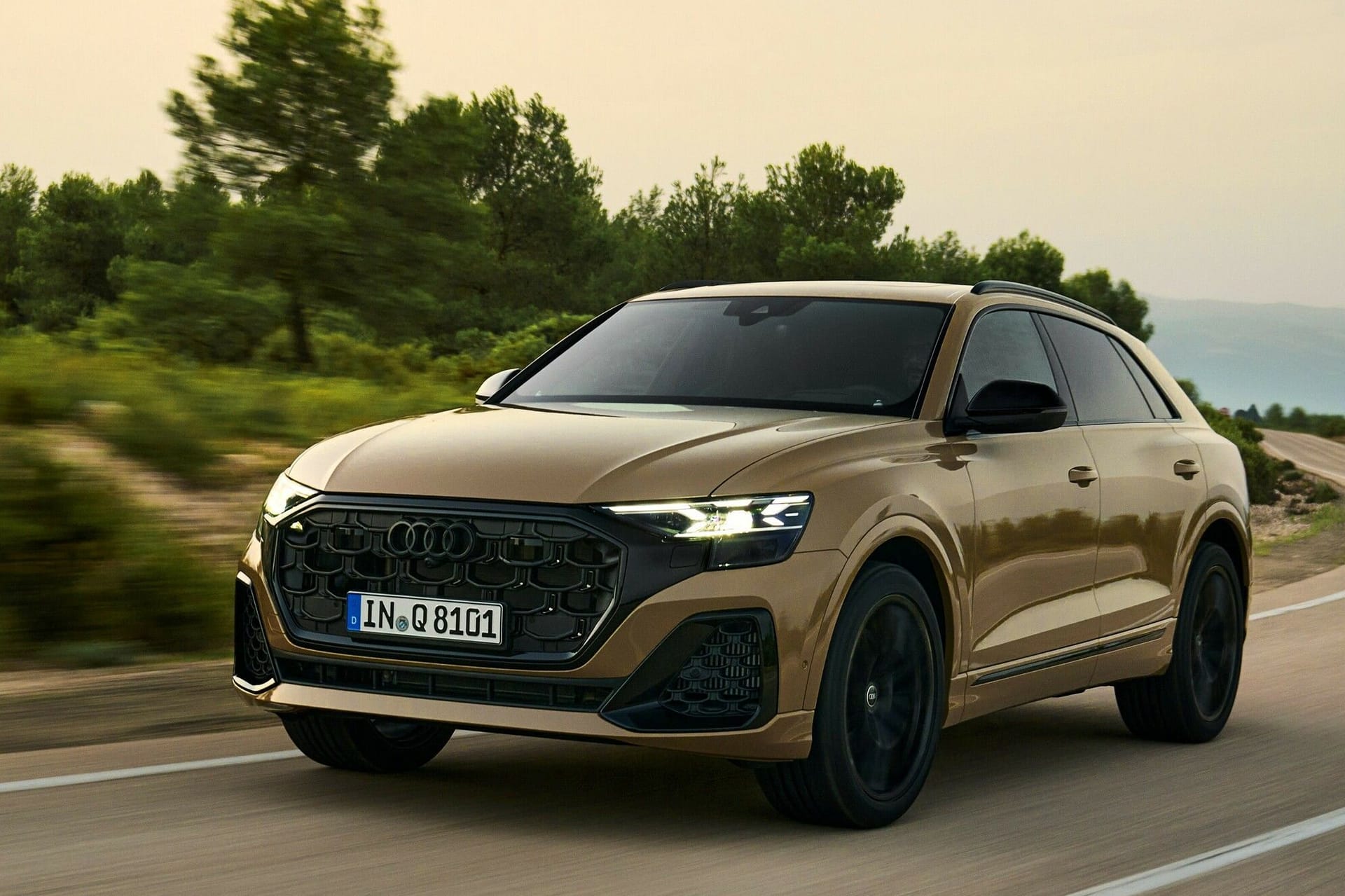 Facelift nach fünf Jahren: Der Audi Q8 erhält dezente optische Retuschen innen und außen.