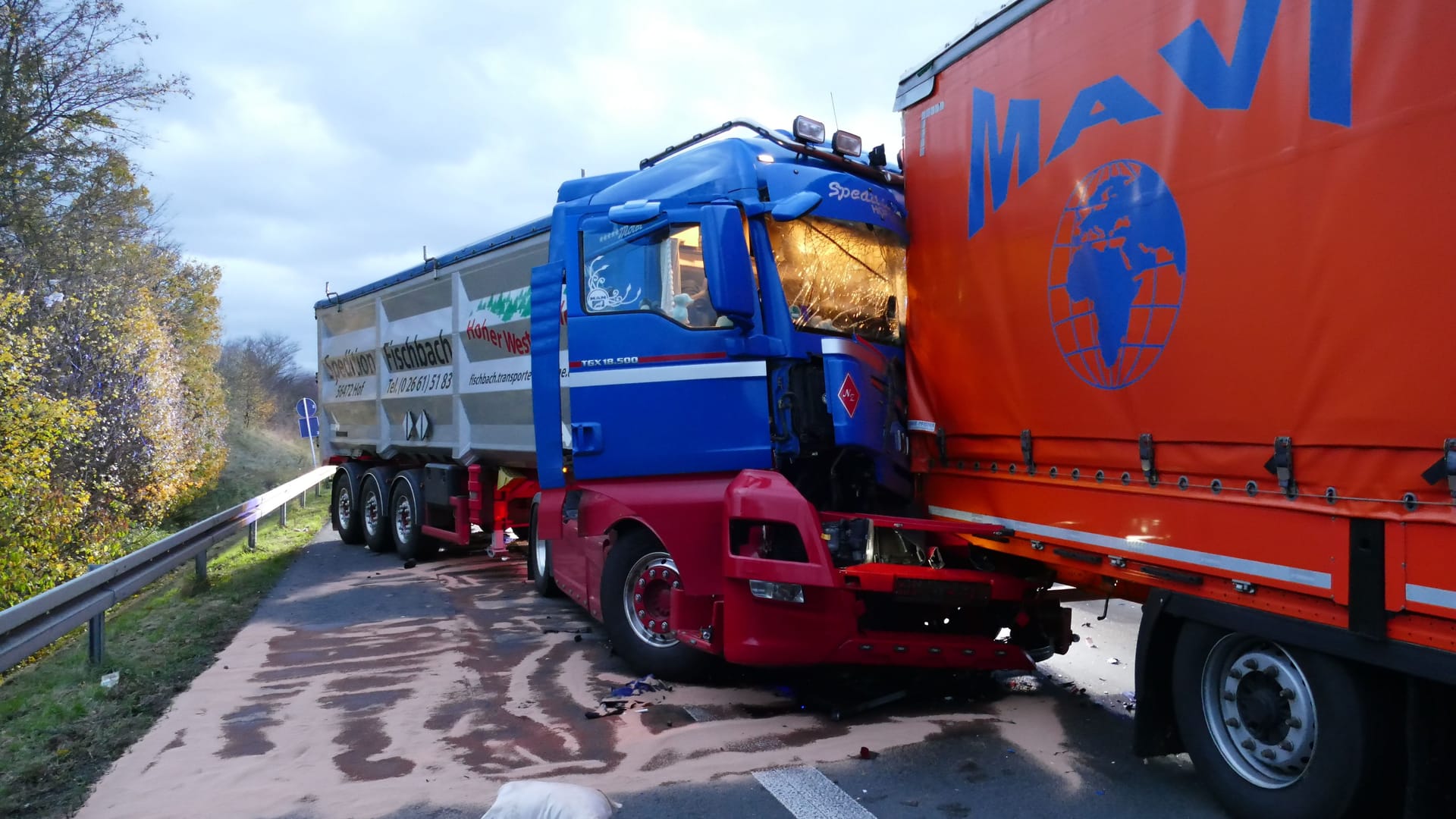 Lkw-Unfall auf der A3: Am Dienstagmorgen sind hier zwei Lastzügen aufeinander gefahren.