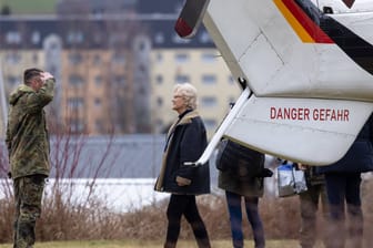 Die ehemalige Bundesverteidigungsministerin Christine Lambrecht (Archivbild): Wegen eines Hubschrauberflugs mit einer Bundeswehrmaschine stand die SPD-Frau in der Kritik.
