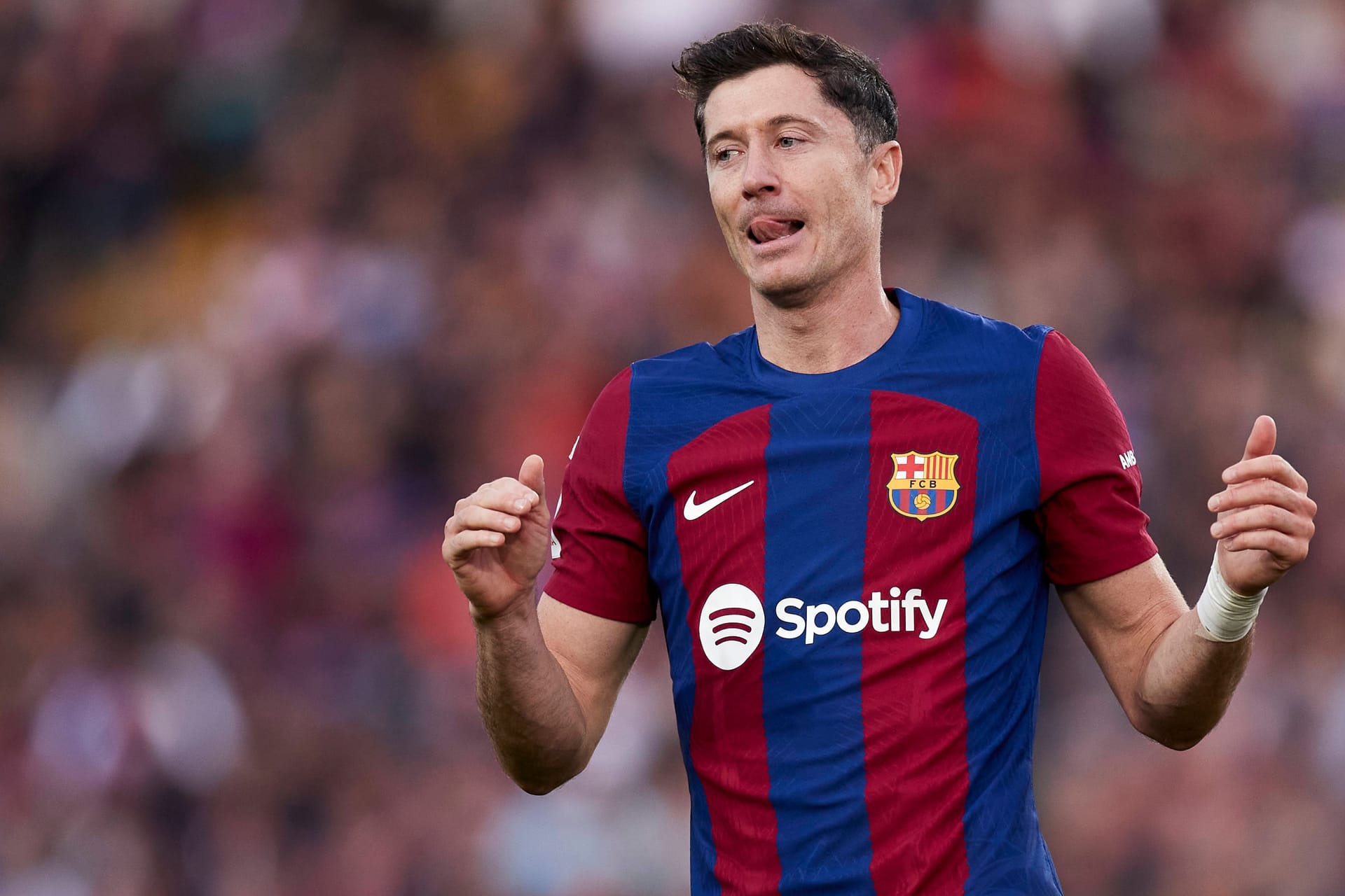 Robert Lewandowski: Der polnische Nationalstürmer musste sich von Barcelona-Fans etwas Kritik anhören.