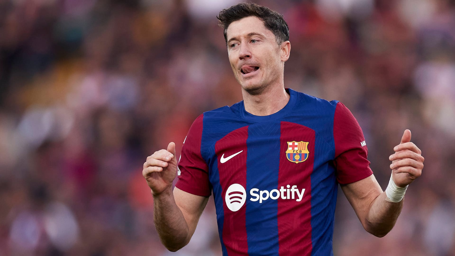 Robert Lewandowski: Der polnische Nationalstürmer musste sich von Barcelona-Fans etwas Kritik anhören.