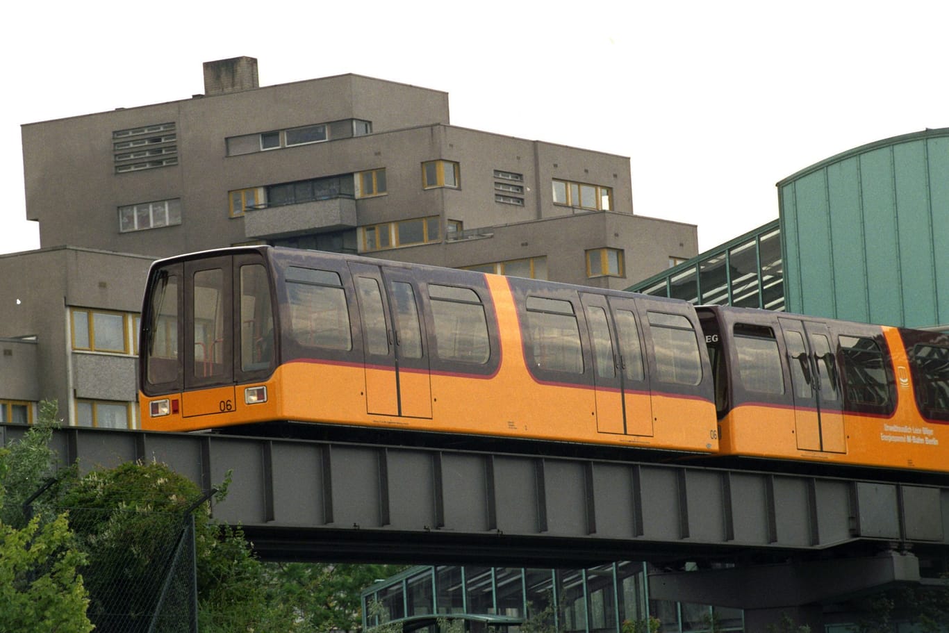 Berliner Magnetbahn: Bereits im August 1989 nahm die Stadt eine Teststrecke in Betrieb.