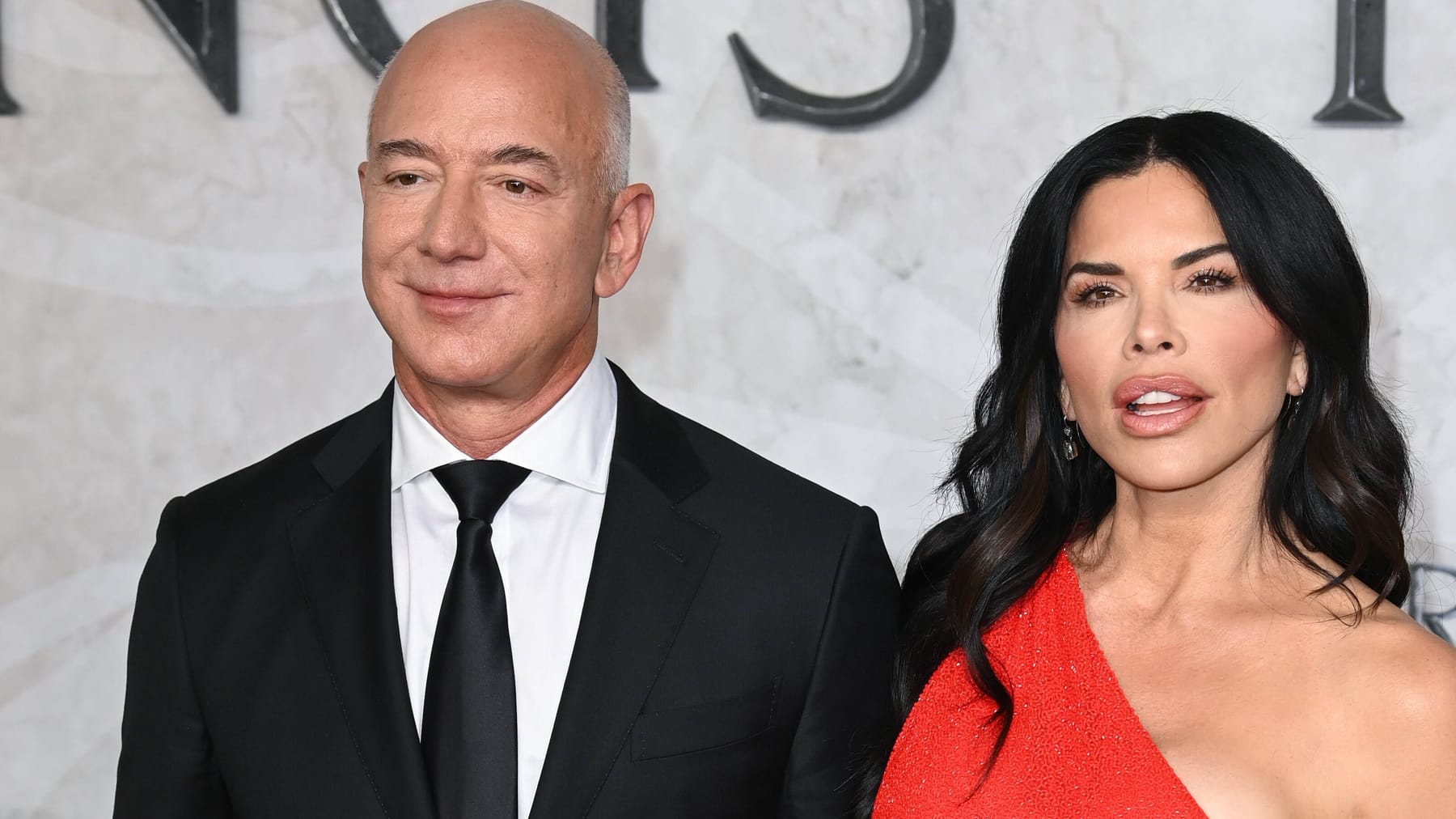 Jeff Bezos Amazon Gründer und Verlobte Lauren Sanchez für Foto verspottet