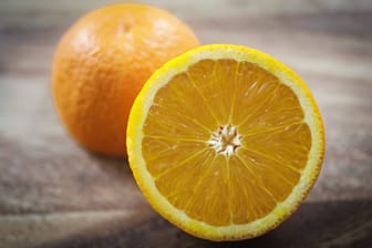 Orangen (Symbolbild): Bei einer Patientin wurde ein Vaginalstein in der Größe einer Orange gefunden.