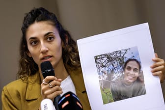 Freilassung von Yarden Roman: Ihre Familie organisierte in Deutschland Kundgebungen und Demonstrationen.