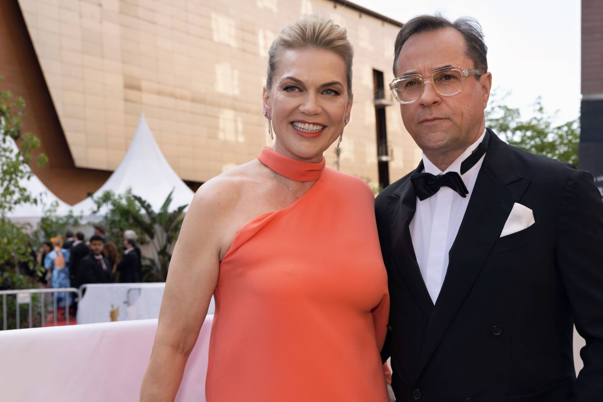 Anna Loos und Jan Josef Liefers: Die beiden Schauspielstars feiern 2024 ihren 20. Hochzeitstag.