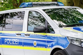 Ein Einsatzfahrzeug der Polizei (Symbolbild): Der Vermisste konnte von der Bundespolizei Osnabrück aufgegriffen werden.