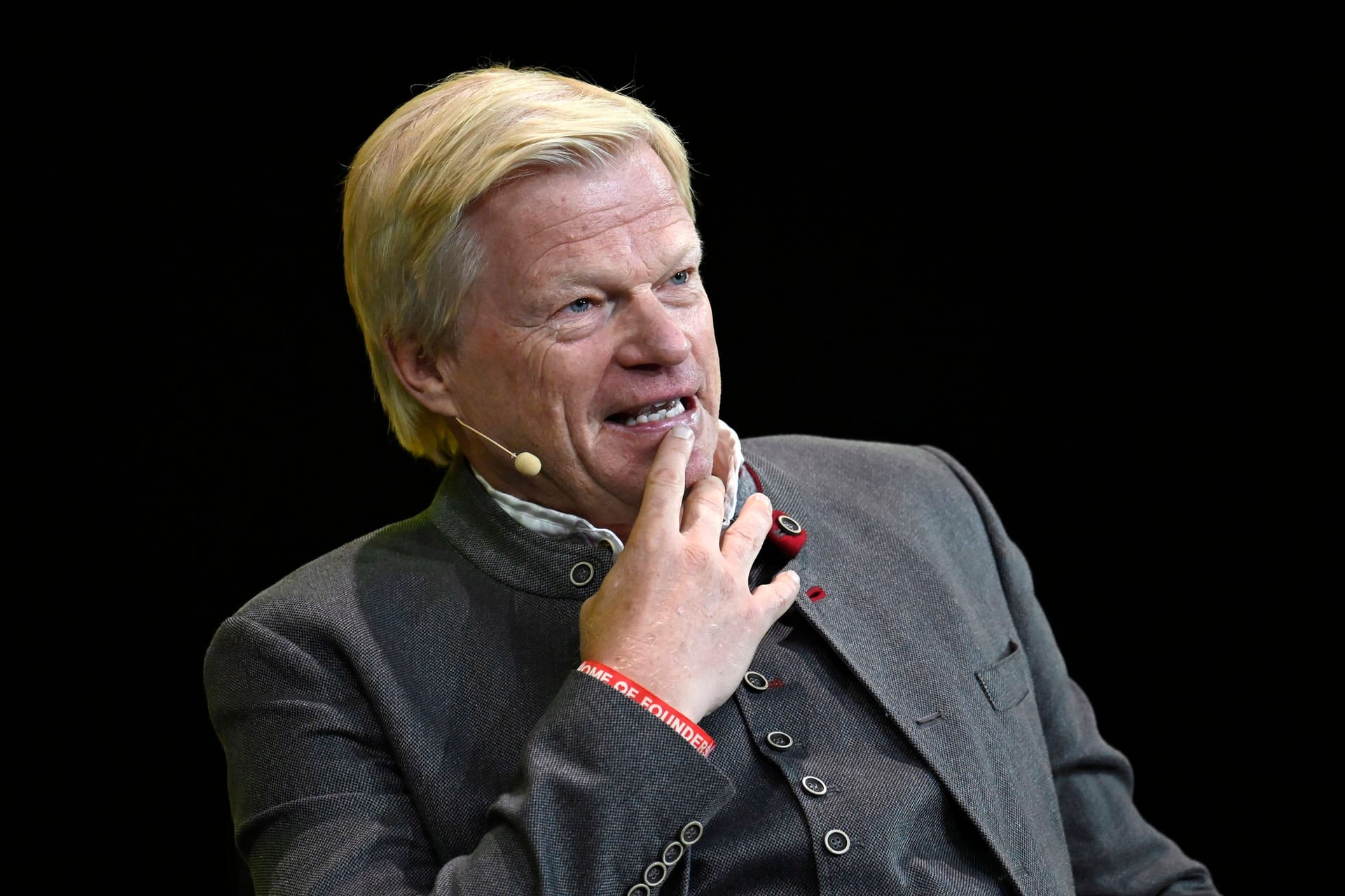 Oliver Kahn: Er gibt bald Online-Coachings.