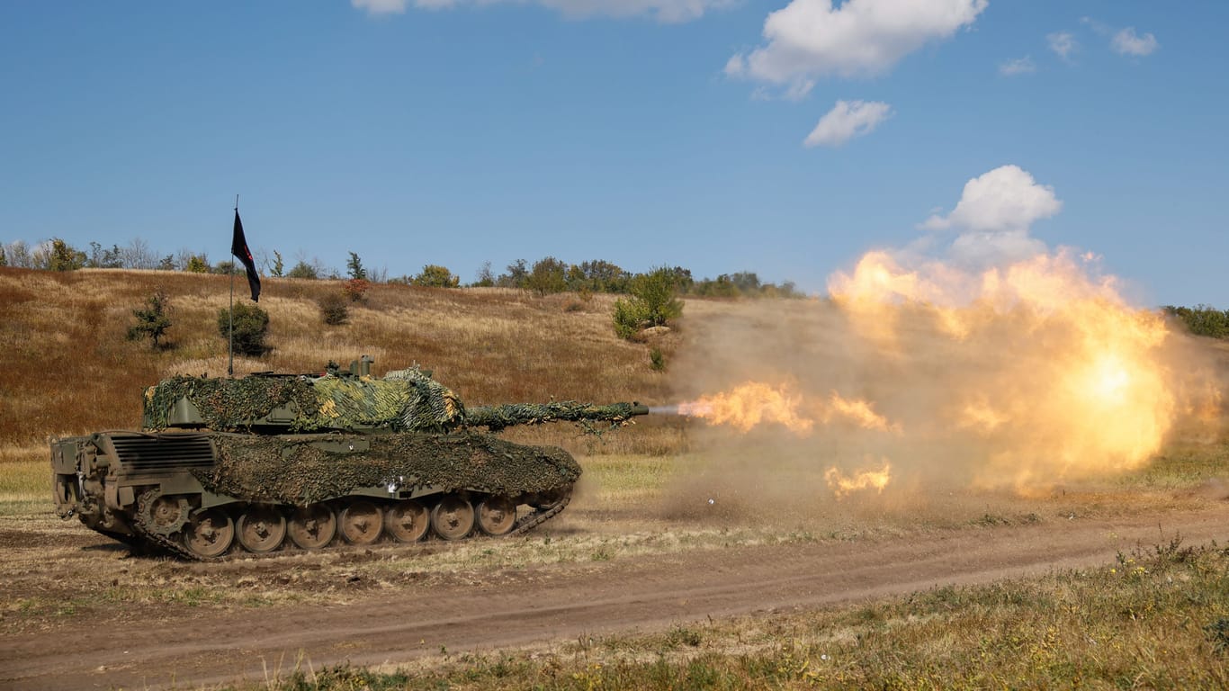 Leopard-1-Kampfpanzer bei einer Übung in der Ukraine: Die Panzer aus dem Westen brachten nicht den erhofften Durchbruch.