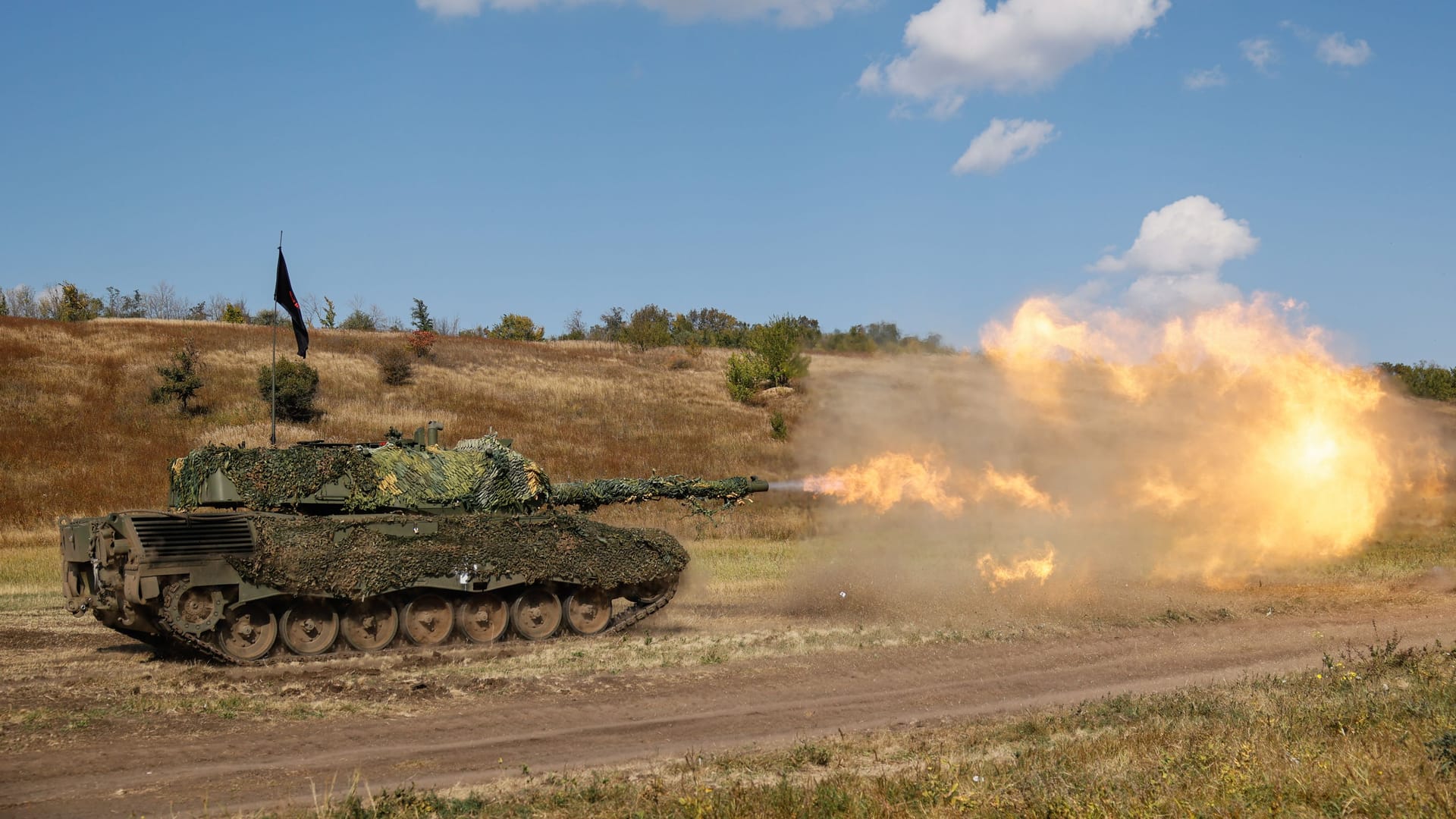 Leopard-1-Kampfpanzer bei einer Übung in der Ukraine: Die Panzer aus dem Westen brachten nicht den erhofften Durchbruch.